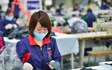 Cận cảnh nơi sản xuất khẩu trang tái sử dụng phòng chống virus Corona